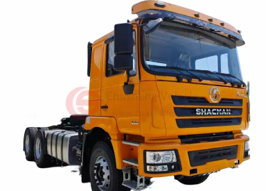 Reboques de caminhão-trator vs. Caminhões semirreboque: qual a diferença?