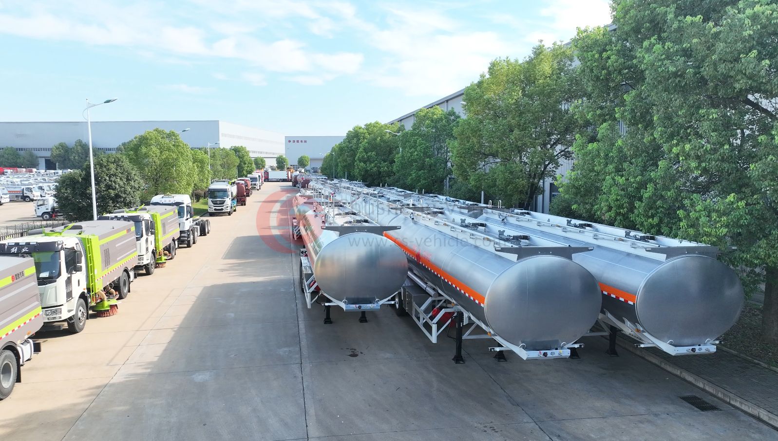 Tanque de combust&iacute;vel semi trailer Truck-husheng ve&iacute;culo1 