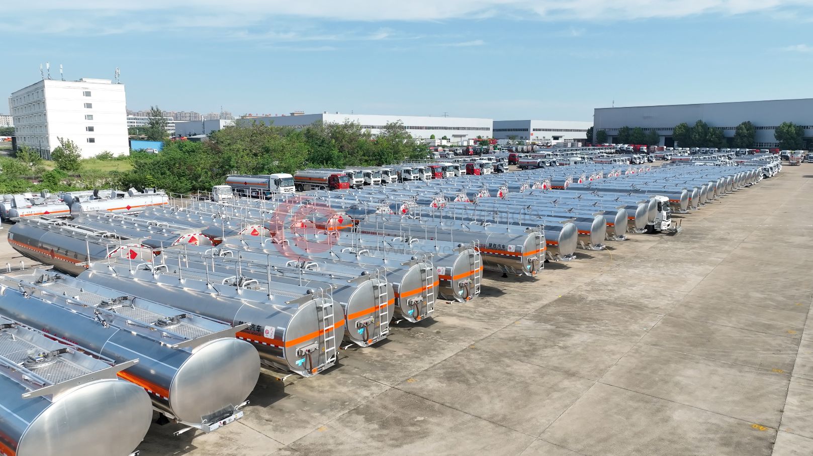 tanque de combust&iacute;vel semi trailer ve&iacute;culo de caminh&atilde;o-xusheng2