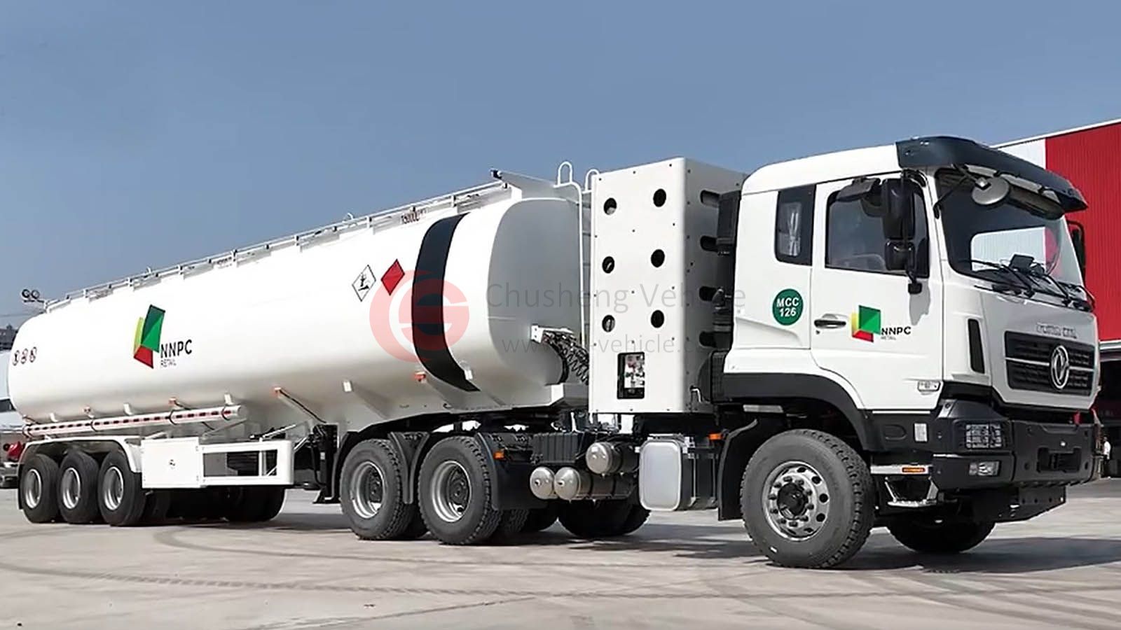 Ordem bem -sucedida: 5 anos de confiança continuam a uma boa corporação - os clientes nigerianos compraram mais de 500 equipamentos Dongfeng no total